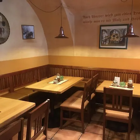 Habitación en casa particular Zum Schwarzen Adler