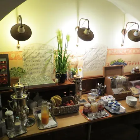 Zum Schwarzen Adler Habitación en casa particular