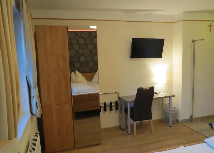 Homestay Zum Schwarzen Adler *